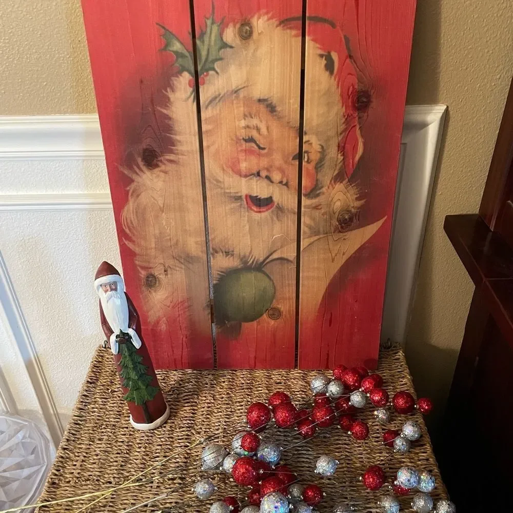 Large Hanging Santa Print on Wooden Boards & Carved Santa with 6 Glitter Picks